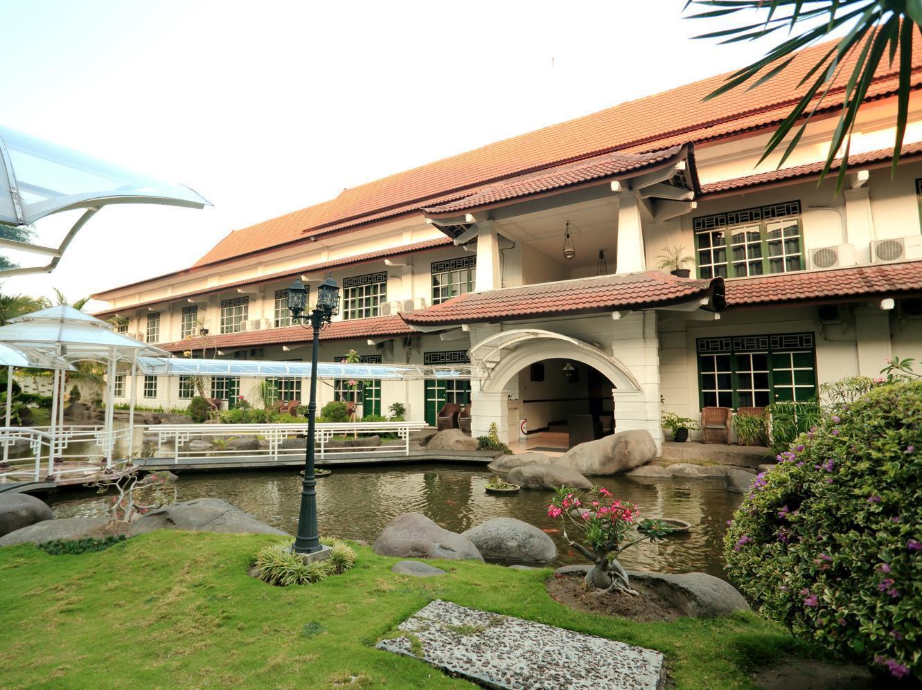 Hotel Merdeka Kediri Kediri  Luaran gambar